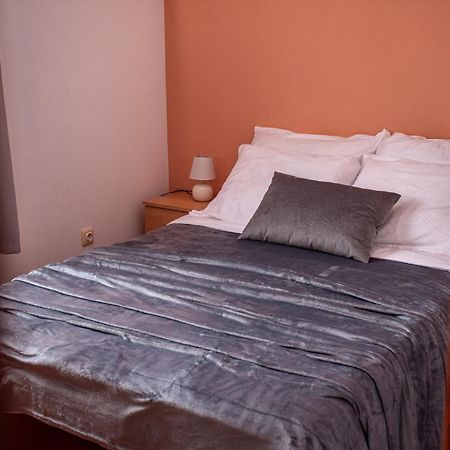 Jacqueline Apartment Pula Luaran gambar